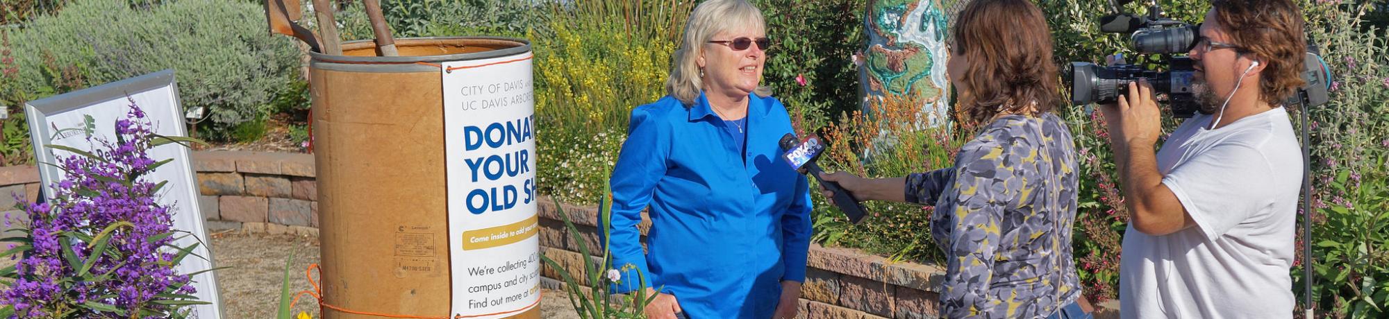 Image of Ellen Zagory being interviewed by Fox40 Sacramento at the UC Davis Arboretum Teaching N